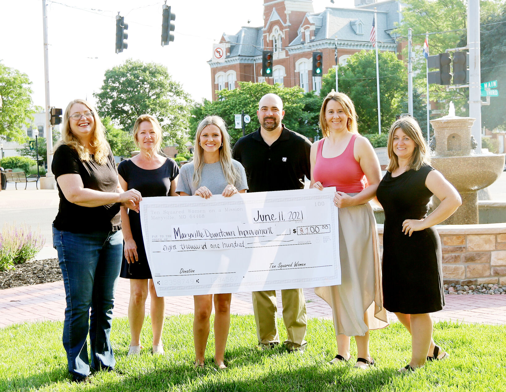 Ten Squared Women donate to Downtown Maryville